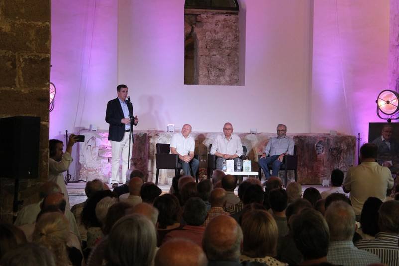Muñoz Molina y Villacañas Berlanga llenan San Lorenzo de memoria, literatura y conversaciones sobre Úbeda