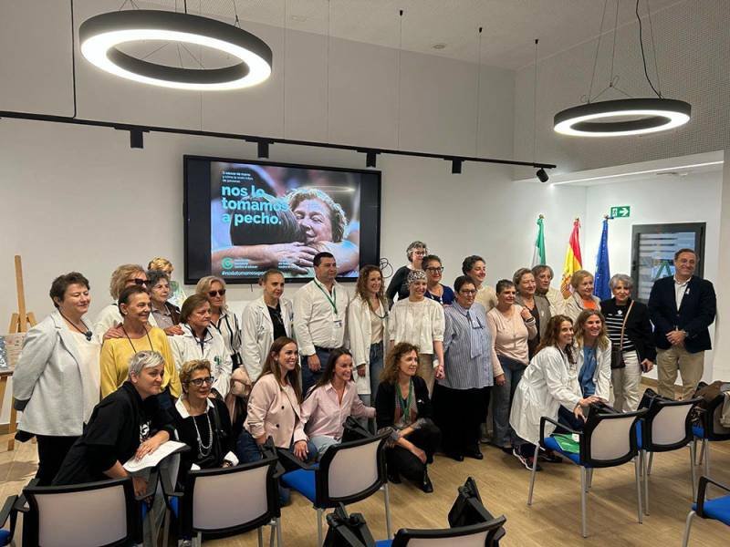 El Hospital San Juan de la Cruz de Úbeda conmemora el Día Mundial contra el Cáncer de Mama
