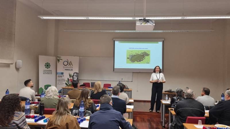 La UNIA y el Centro ‘Olivar y Aceite’ celebran en Baeza la XII edición de la Jornada de cata de AOVE de nueva cosecha