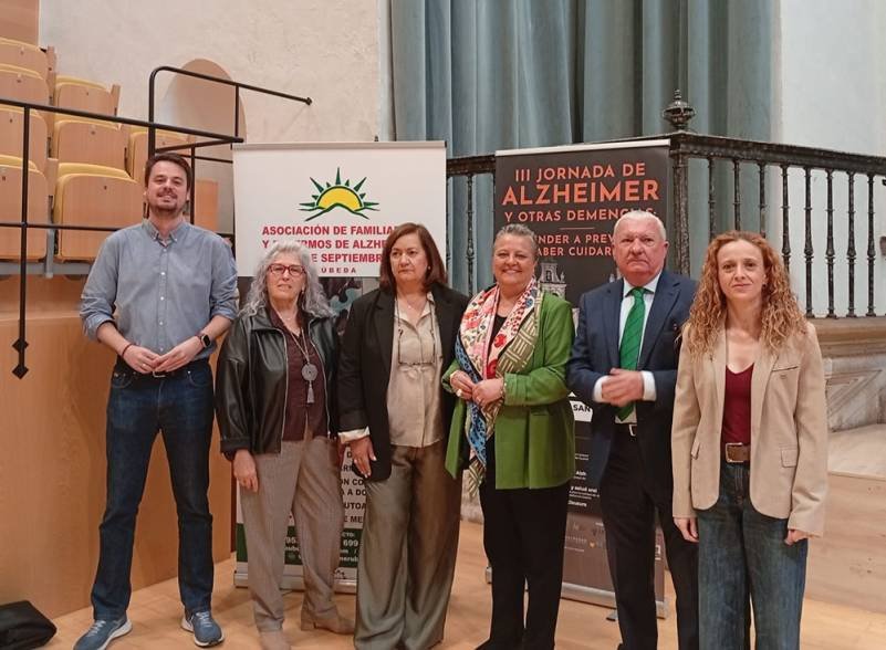 La Junta destaca la prevención y el apoyo a las familias en las jornadas sobre alzhéimer y otras demencias en Úbeda