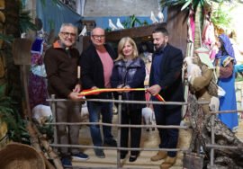 Inauguración del Belén de la Cofradía de la Soledad en la Iglesia de San Millán.