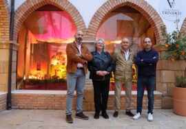 Inauguración del belén navideño de la empresa 'Interiorismo Trinidad' en Úbeda.