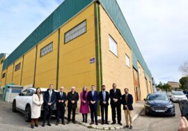 La consejera de Economía, Hacienda y Fondos Europeos y portavoz del Gobierno andaluz, Carolina España, en su visita a unos de los inmuebles que se va a ceder al Ayuntamiento de Baeza.