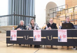 El Hospital de Santiago acoge el IV Encuentro Intergeneracional.