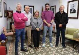 La alcaldesa de Úbeda, recibe a la Junta Directiva de la Asociación Local de Artesanos