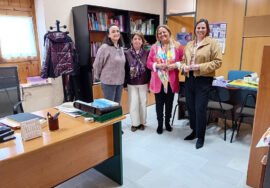 La delegada territorial, Ángela Hidalgo, en su visita al Centro Municipal de Información a la Mujer (CMIM) de Baeza.