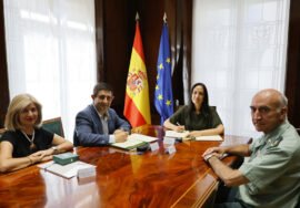 Firma del acuerdo entre la Diputación y la Dirección de la Guardia Civil para rehabilitar la academia de Úbeda.