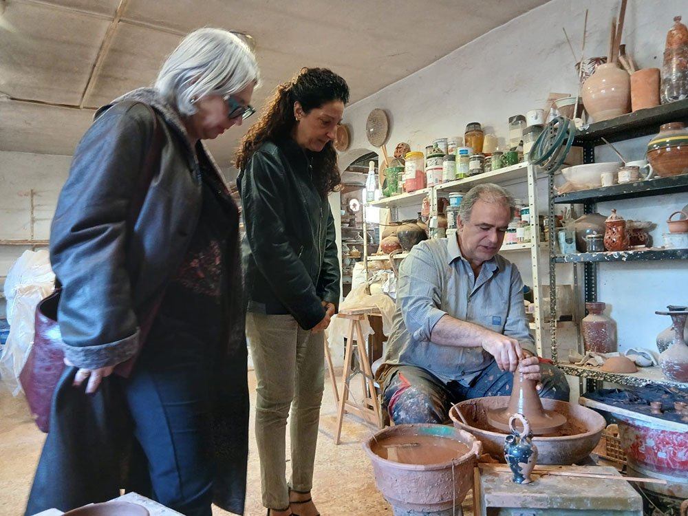 El maestro artesano Alberto Alameda en su taller de Úbeda.