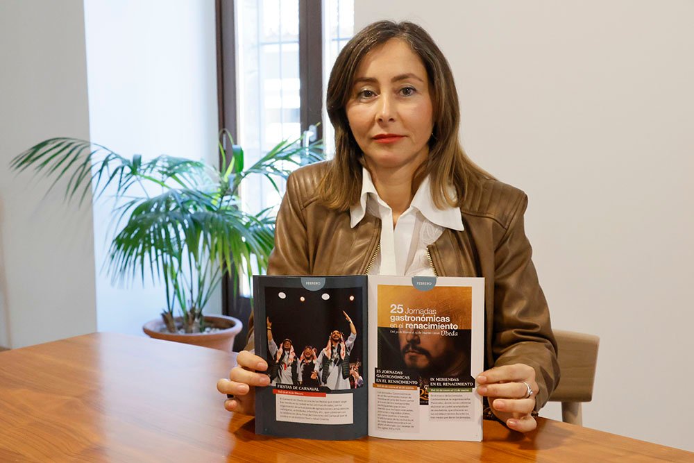 La concejala de Cultura y Turismo, Elena Rodríguez, durante su intervención.