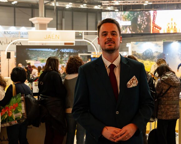 El diputado de Promoción y Turismo, Francisco Javier Lozano, en Fitur 2026.