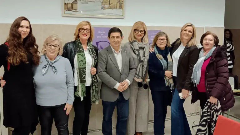 Paco Reyes ha participado en la presentación del programa ‘Salud y Bienestar Social’ de la Asociación de Fibromialgia de Baeza