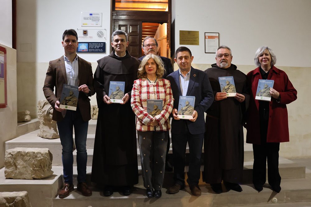 Presentación del libro 'Jaén carmelitano. Por los caminos de san Juan de la Cruz', una obra del padre Óscar Aparicio