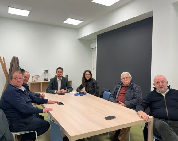 Reunión de trabajo entre el Ayuntamiento de Úbeda y las cooperativas.