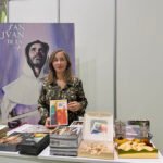 La concejala de Turismo y Cultura, Elena Rodríguez, en el estand de Úbeda en la Feria de los Pueblos.