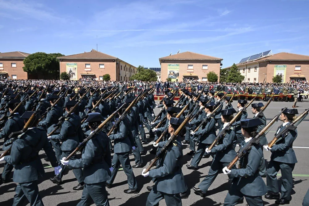 Entrega de diplomas a la 130ª promoción de la Academia de la Guardia Civil en Baeza.