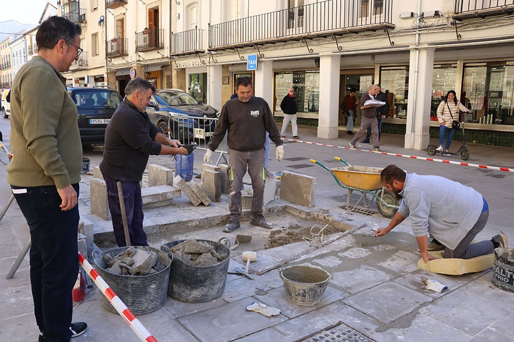 Labores de mantenimiento previas a la Semana Santa.