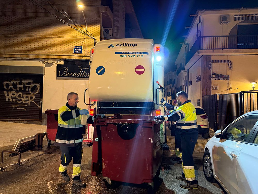 Limpieza de contenedores.