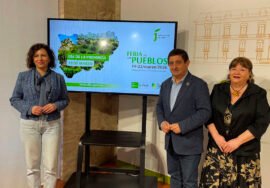 Isabel Uceda, Paco Reyes y Pilar Parra, en la presentación de la Feria de los Pueblos.