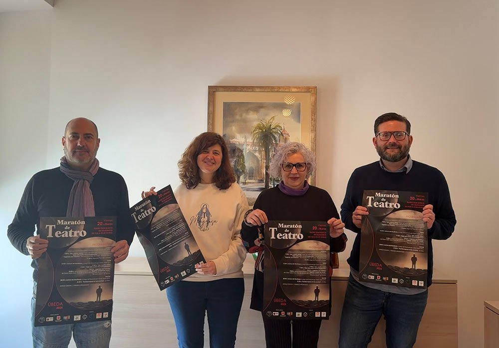 Presentación del maratón de teatro.