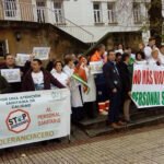 Archivo - Imagen de archivo de una concentración contra las agresiones al personal sanitario.