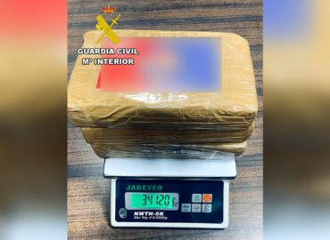 Paquetes con la cocaína intervenida.- GUARDIA CIVIL