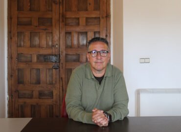 Presentación del pregonero y autor del cartel de Feria de San Miguel 2026.