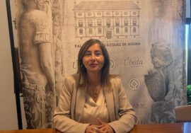 La concejala de Turismo, Elena Rodríguez, tras su intervención.