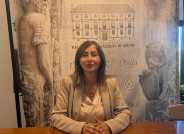 La concejala de Turismo, Elena Rodríguez, tras su intervención.