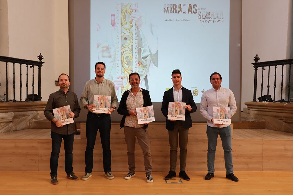 Presentación del libro ‘Mirada de una Semana eterna’ en Úbeda.