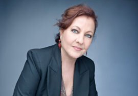 Carmen Linares