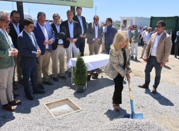 Colocación de la primera piedra de ampliación del polígono industrial Los Cerros.