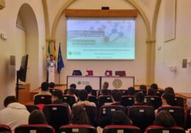 Conferencia sobre nuevas terapias para el tratamiento del síndrome de ovario poliquístico.
