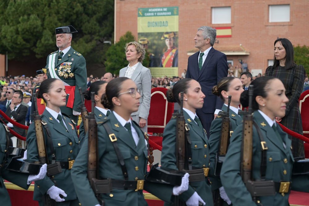 El ministro del Interior, Fernando Grande-Marlaska durante el acto de jura de bandera de los nuevos guardias civiles.