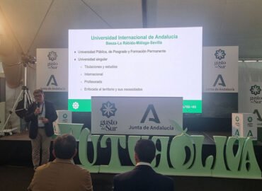 José Manuel Castro persenta la oderta de la UNIA centrada en el sector agroalimentario.- UNIA
