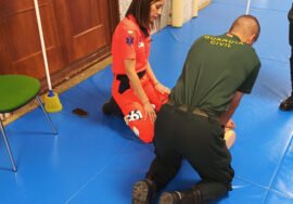 Entrenamiento en reanimación cardiopulmonar.