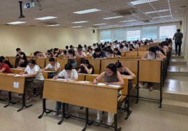 Imagen de estudiantes durante las pruebas de la PAU 2026.