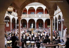 Actuación de la Agrupación Musical Ubetense dirigida por Alberto Navarrete Mañosa.