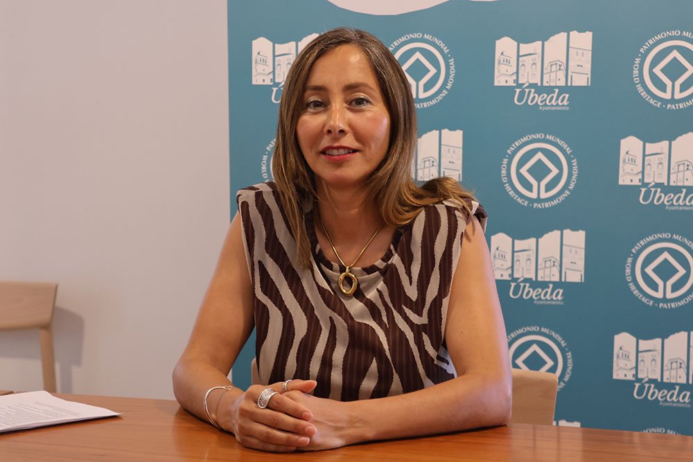 La Concejala de Cultura, Elena Rodríguez, tras su intervención.