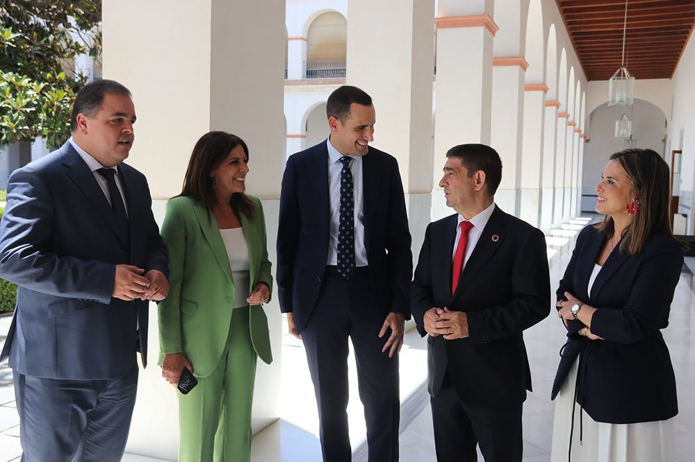 Víctor Torres, Ángeles Férriz, Juan Latorre, Francisco Reyes y Ángeles Díaz. / PSOE Jaén.