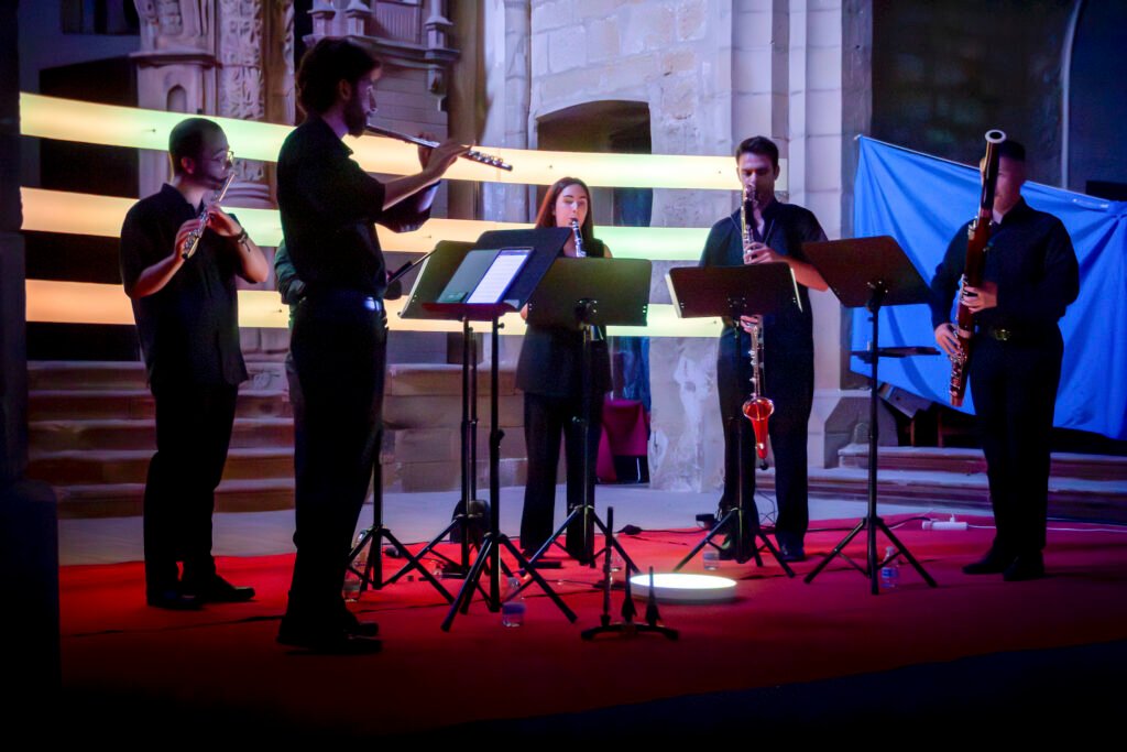La iglesia de Santo Domingo acogió la actuación de Linarem Ensemble