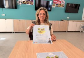 La concejala de Mayores, Natalia Pérez, presenta una nueva actividad dirigida a personas mayores.