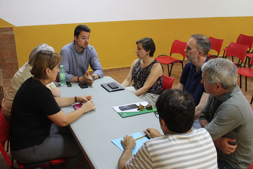 Reunión de trabajo entre la Junta de Andalucía y el Ayuntamiento en El Donadío.