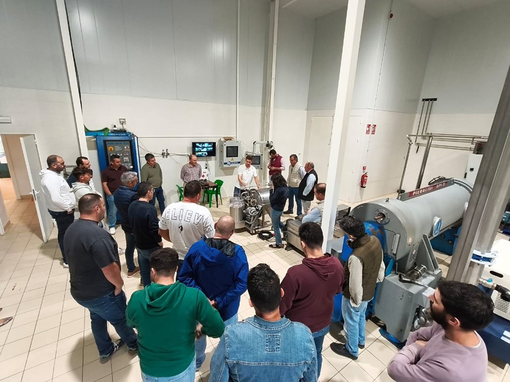 Asistentes al curso de mantenimiento y optimización de Almazaras en Almendral, Badajoz.