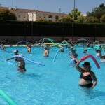 Una de las actividades celebradas en la piscina municipal.