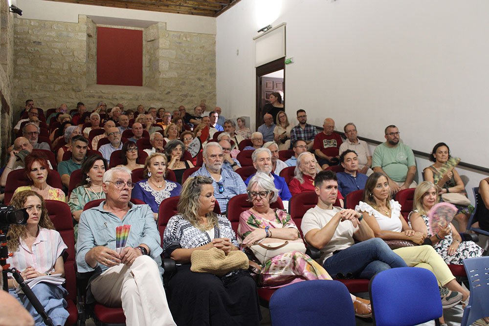 Asistentes a la conferencia ‘El pulso de la Transición en Úbeda