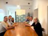 Reunión de Alciser y el Ayuntamiento para abordar temas relacionados con el sector hostelero.