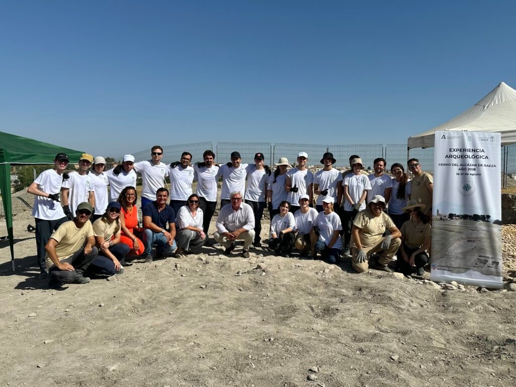 Veinte jóvenes participan en el II Campus de Voluntariado de Jóvenes en el Cerro del Alcázar.