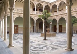 Archivo - Palacio de Jabalquinto, sede de la UNIA en Baeza.