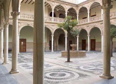 Archivo - Palacio de Jabalquinto, sede de la UNIA en Baeza.