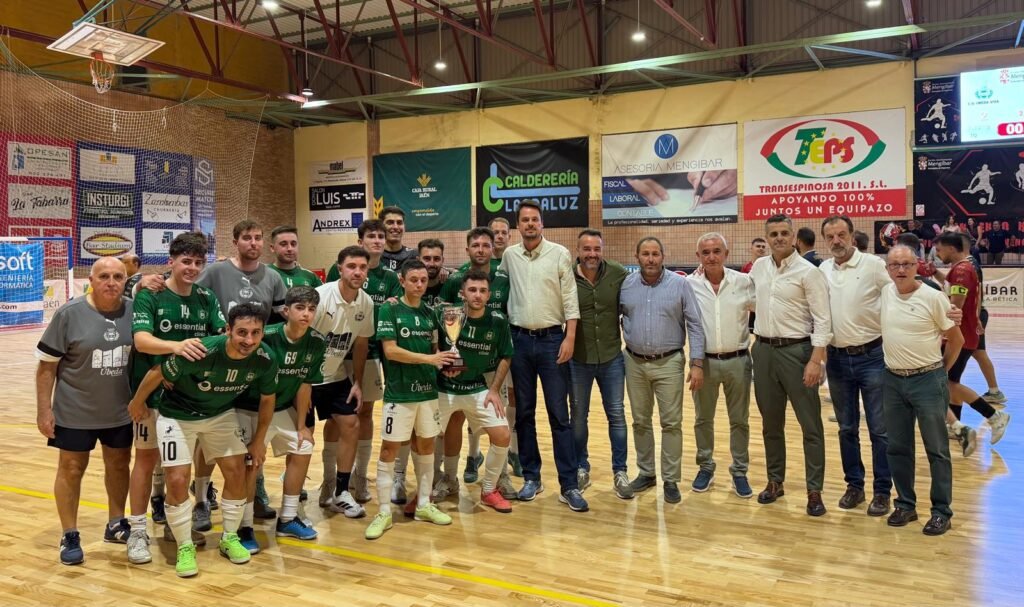 Foto de familia con los subcampeones del torneo